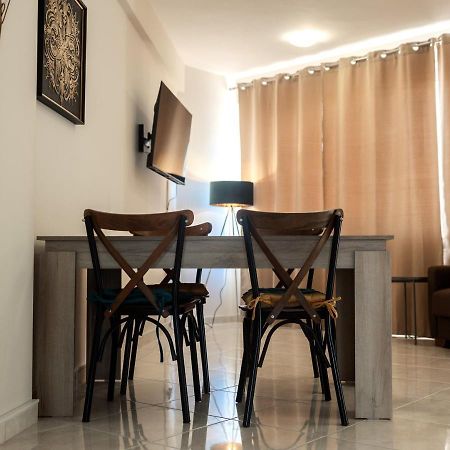 Evzoi Apartment Chalkida Bagian luar foto