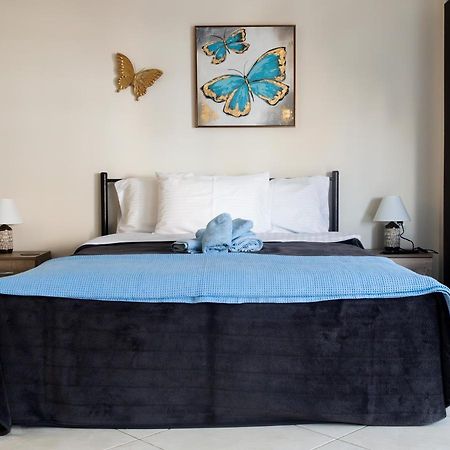 Evzoi Apartment Chalkida Bagian luar foto